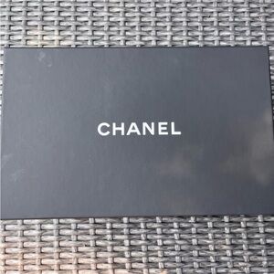 Chanel box